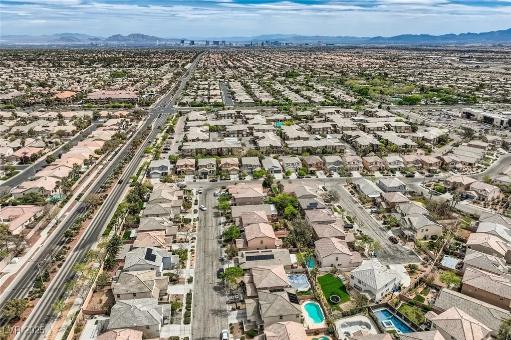 10808 Wallflower, Las Vegas, NV 89135