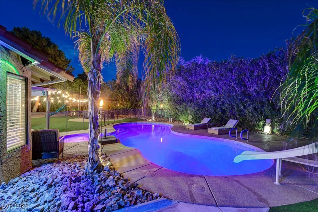 3110 Palmdesert, Las Vegas, NV 89120