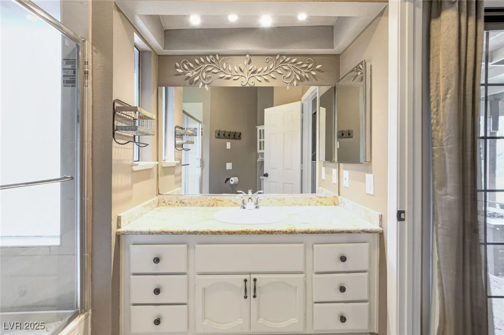 3110 Palmdesert, Las Vegas, NV 89120