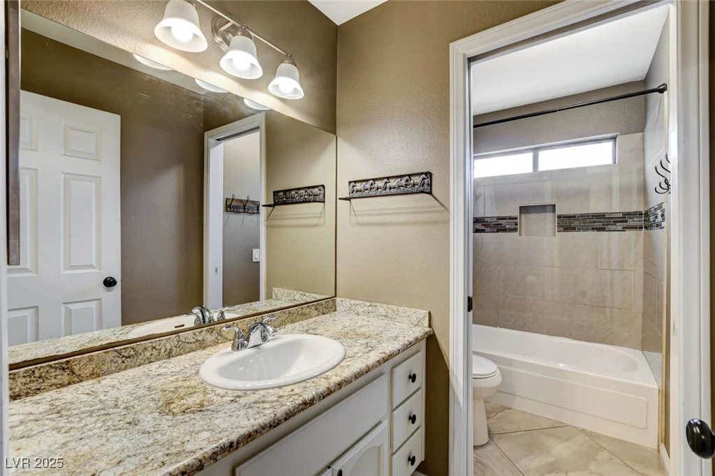 3110 Palmdesert, Las Vegas, NV 89120