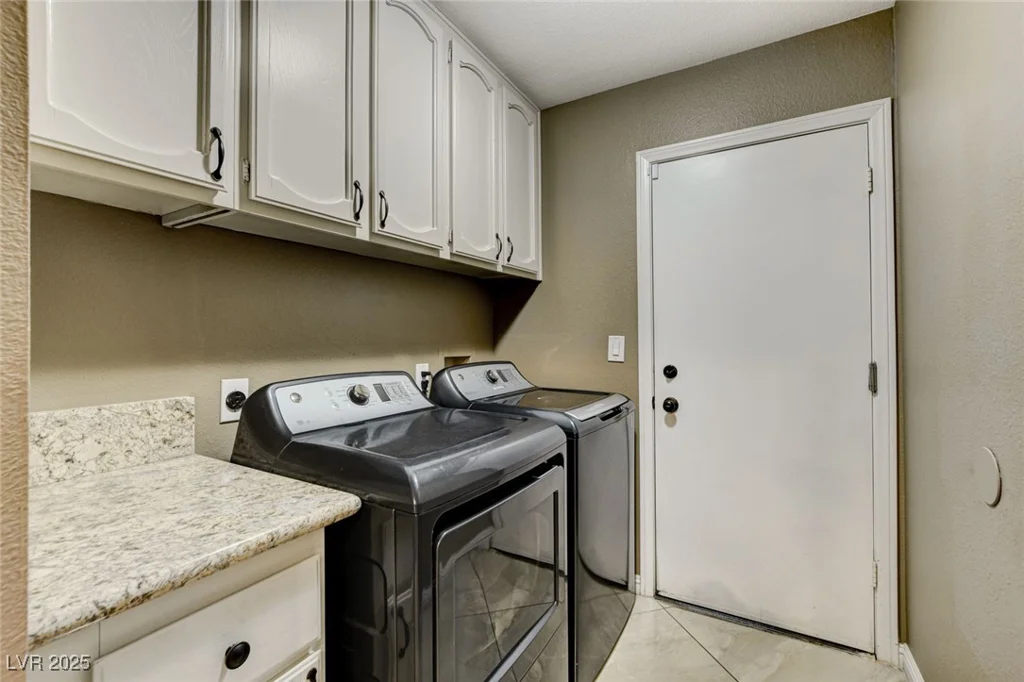 3110 Palmdesert, Las Vegas, NV 89120