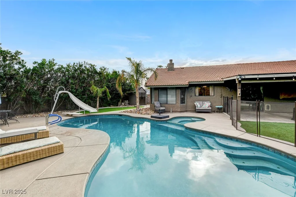 3110 Palmdesert, Las Vegas, NV 89120