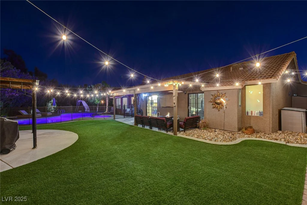 3110 Palmdesert, Las Vegas, NV 89120
