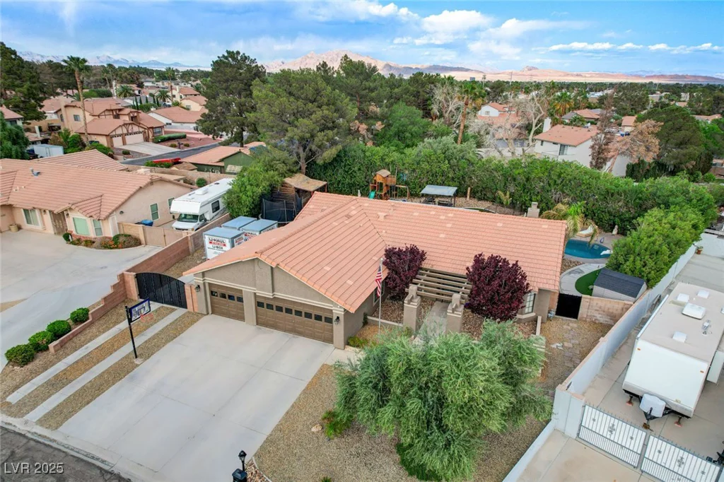 3110 Palmdesert, Las Vegas, NV 89120