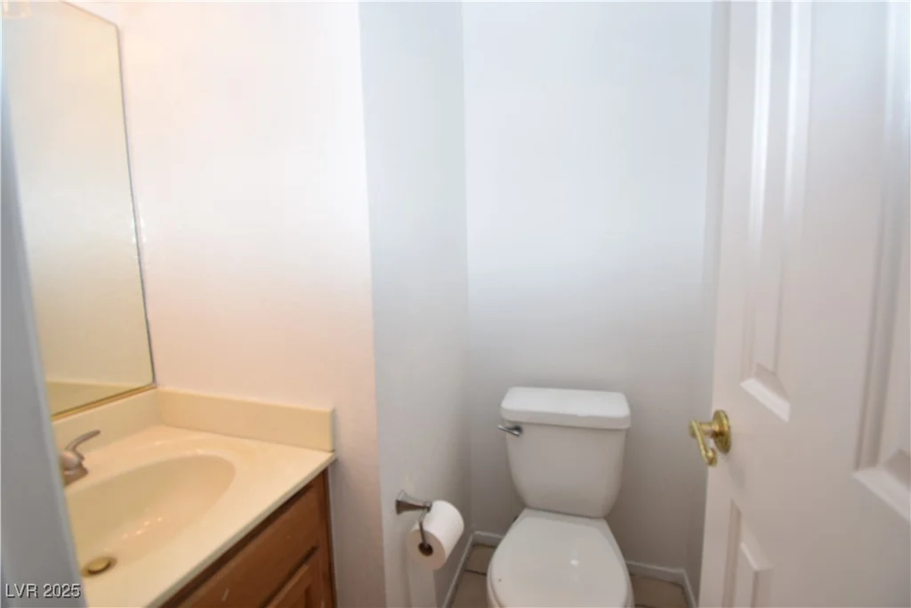 2431 Old Forge, Las Vegas, NV 89121