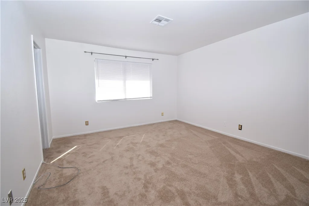 2431 Old Forge, Las Vegas, NV 89121