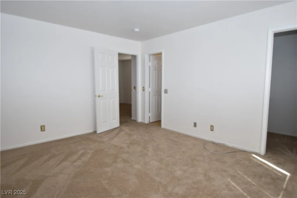 2431 Old Forge, Las Vegas, NV 89121