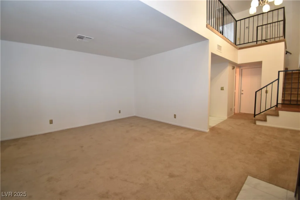 2431 Old Forge, Las Vegas, NV 89121