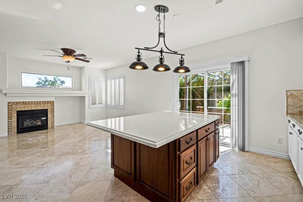 1988 Villa De Sol, Las Vegas, NV 89156