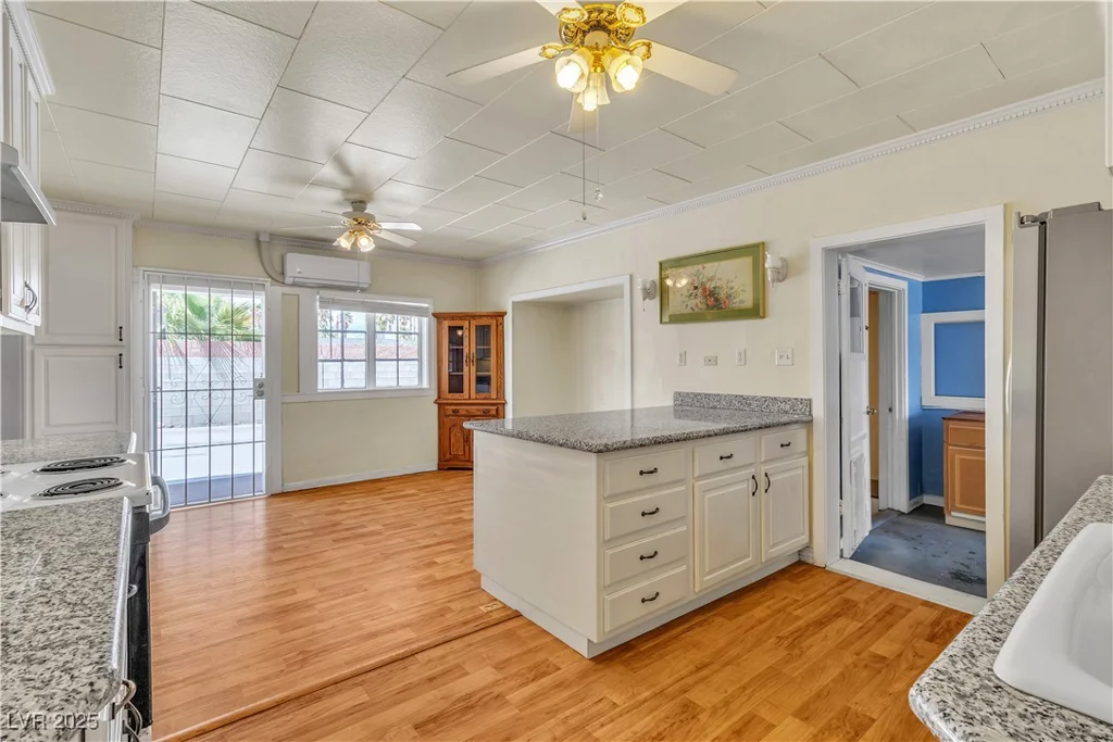 5906 Bunch, Las Vegas, NV 89122