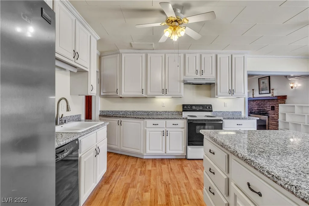 5906 Bunch, Las Vegas, NV 89122
