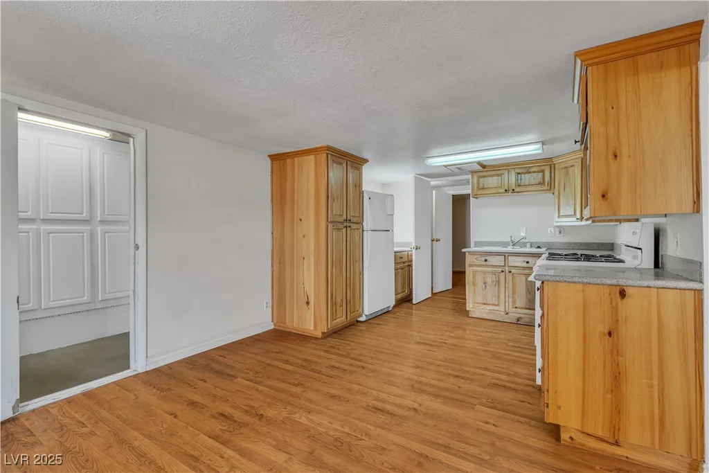 5906 Bunch, Las Vegas, NV 89122