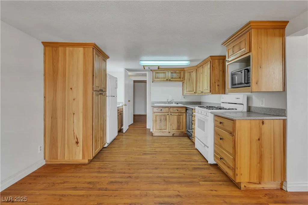 5906 Bunch, Las Vegas, NV 89122