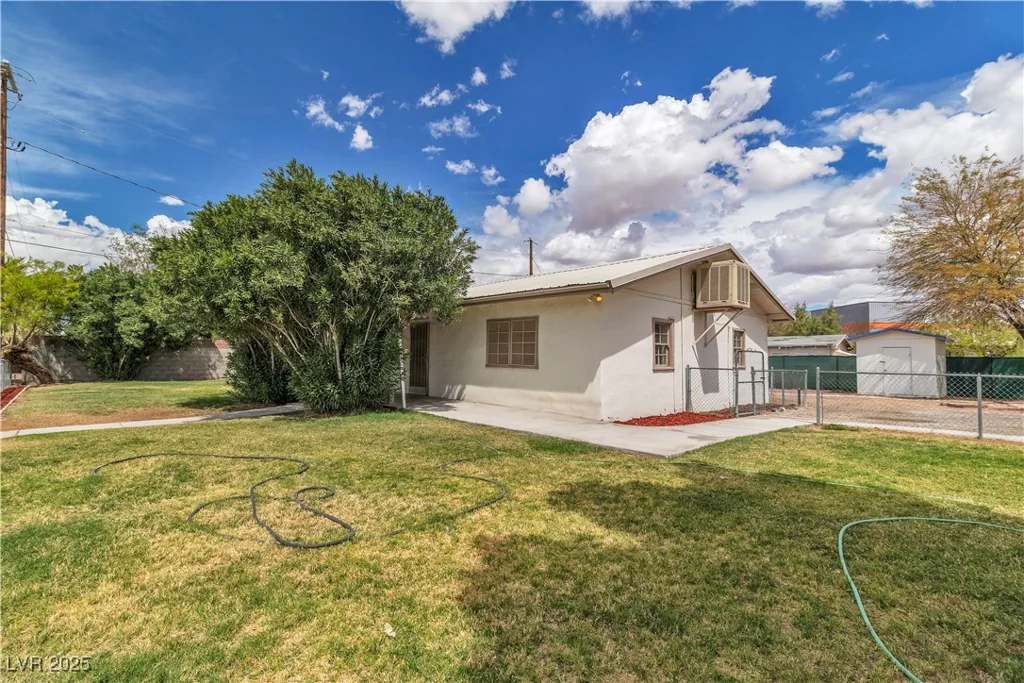 5906 Bunch, Las Vegas, NV 89122