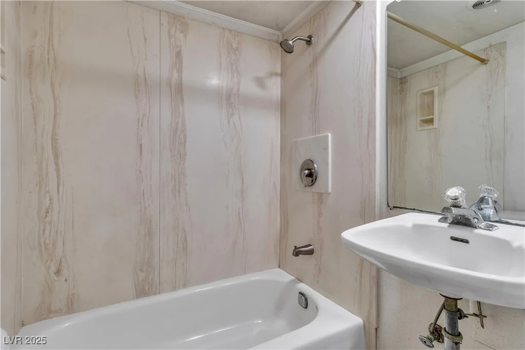 5906 Bunch, Las Vegas, NV 89122