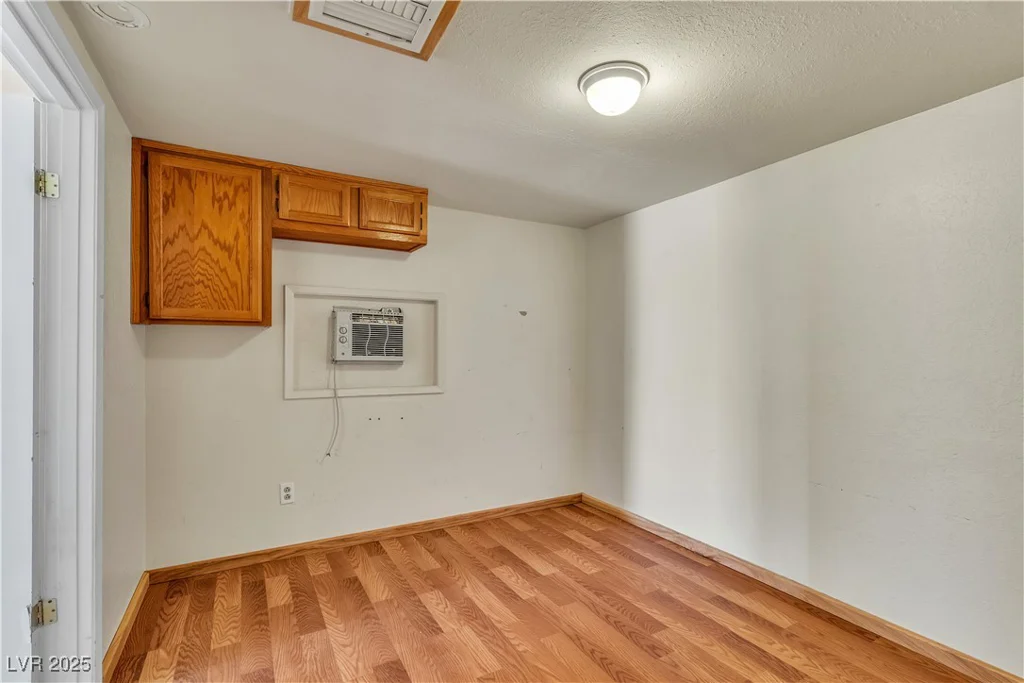 5906 Bunch, Las Vegas, NV 89122