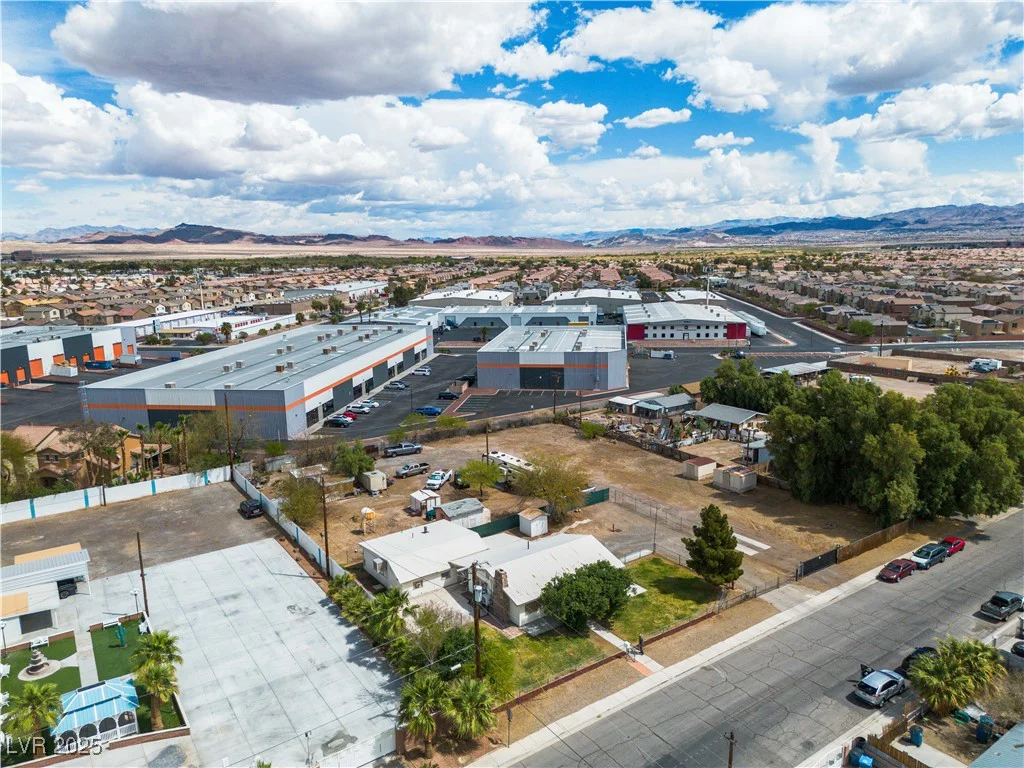 5906 Bunch, Las Vegas, NV 89122