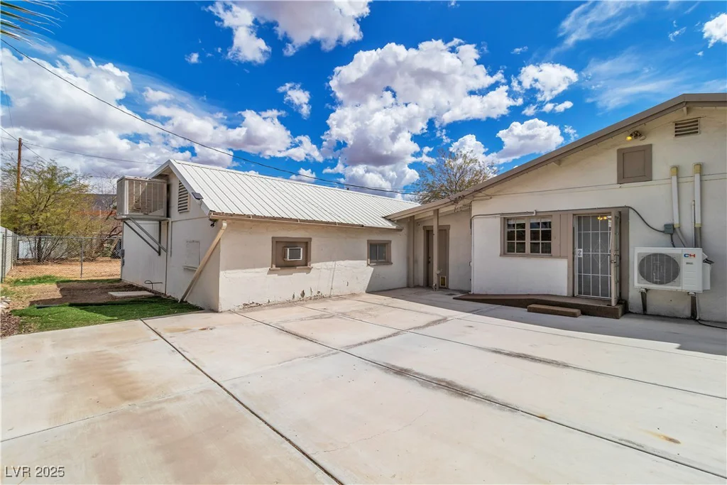 5906 Bunch, Las Vegas, NV 89122