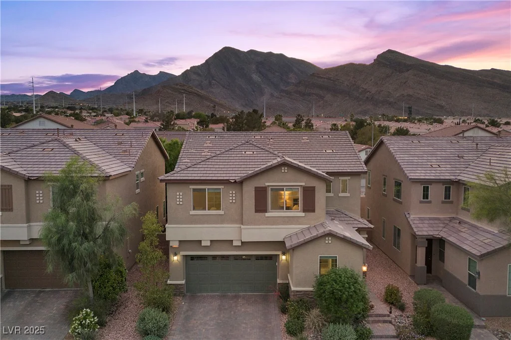 3268 Grayson Lake, Las Vegas, NV 89129