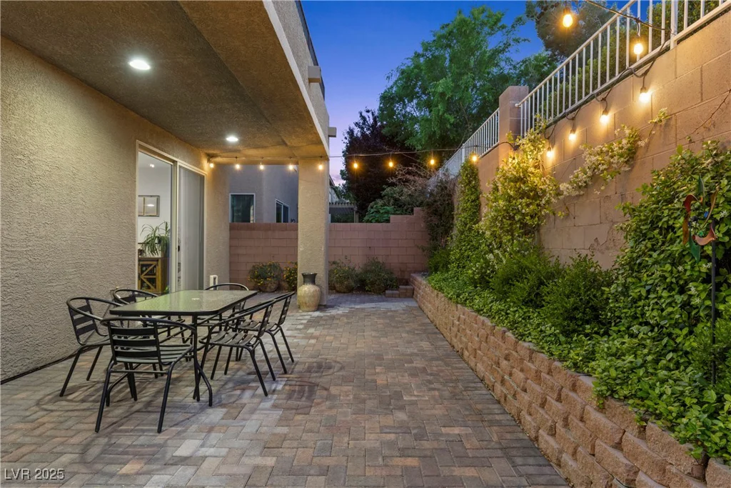 3268 Grayson Lake, Las Vegas, NV 89129