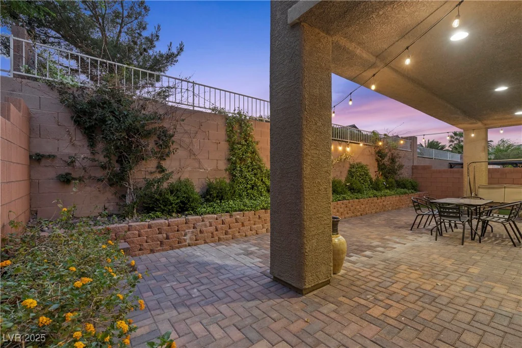 3268 Grayson Lake, Las Vegas, NV 89129