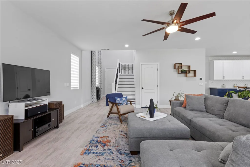 3268 Grayson Lake, Las Vegas, NV 89129