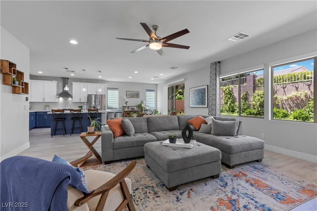 3268 Grayson Lake, Las Vegas, NV 89129