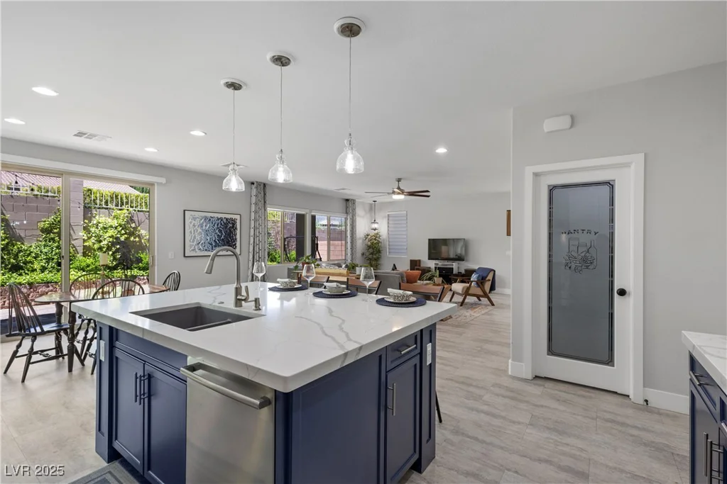 3268 Grayson Lake, Las Vegas, NV 89129