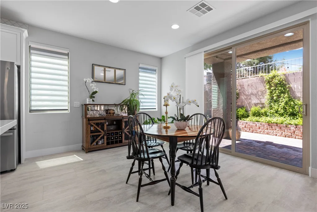3268 Grayson Lake, Las Vegas, NV 89129
