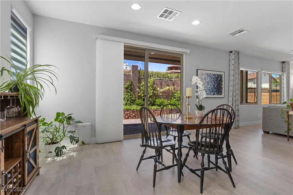 3268 Grayson Lake, Las Vegas, NV 89129