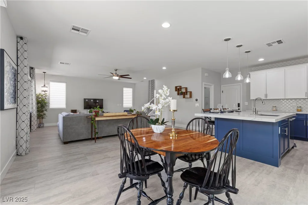 3268 Grayson Lake, Las Vegas, NV 89129
