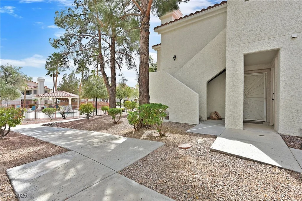 7901 Idledale, Las Vegas, NV 89145