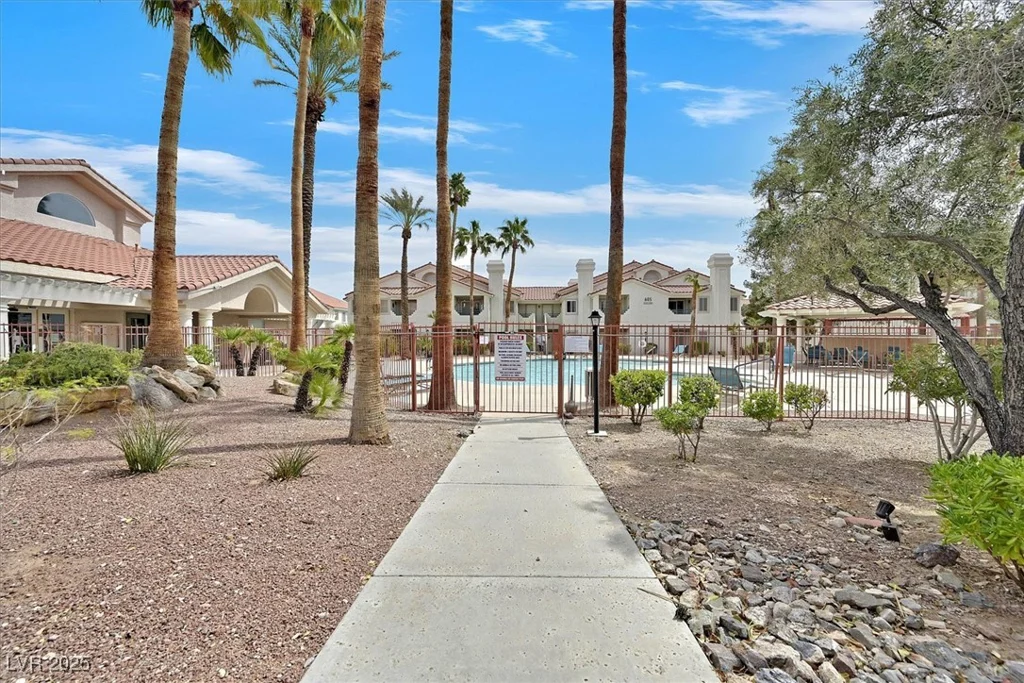 7901 Idledale, Las Vegas, NV 89145