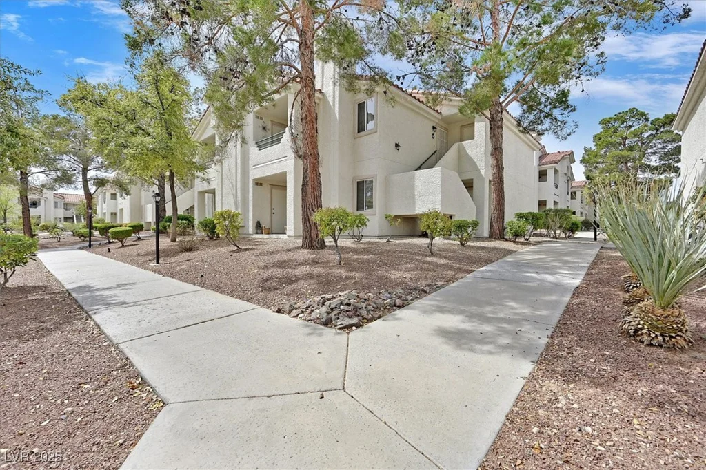 7901 Idledale, Las Vegas, NV 89145