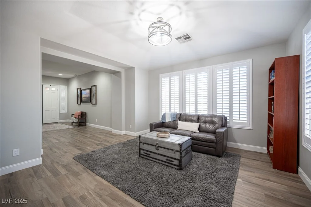 5815 Pristine Falls, Las Vegas, NV 89131