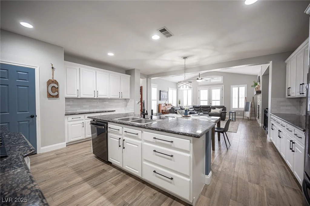 5815 Pristine Falls, Las Vegas, NV 89131