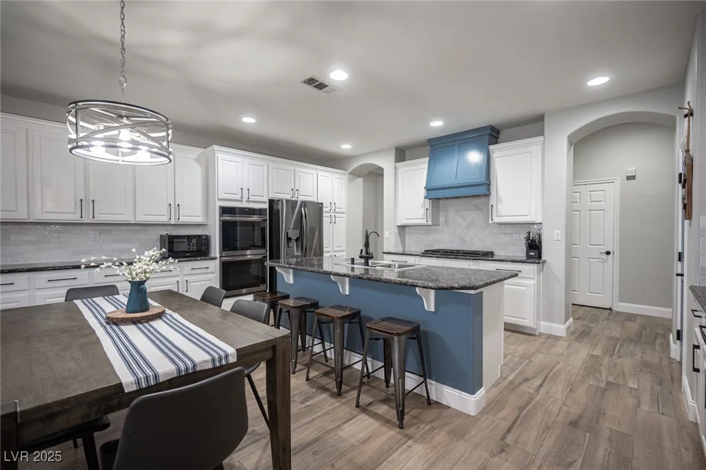 5815 Pristine Falls, Las Vegas, NV 89131