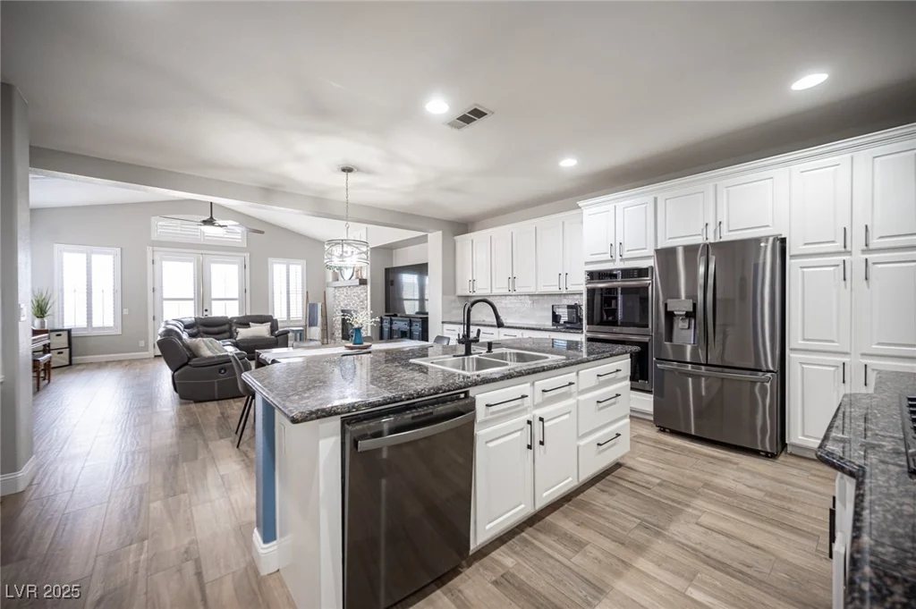 5815 Pristine Falls, Las Vegas, NV 89131