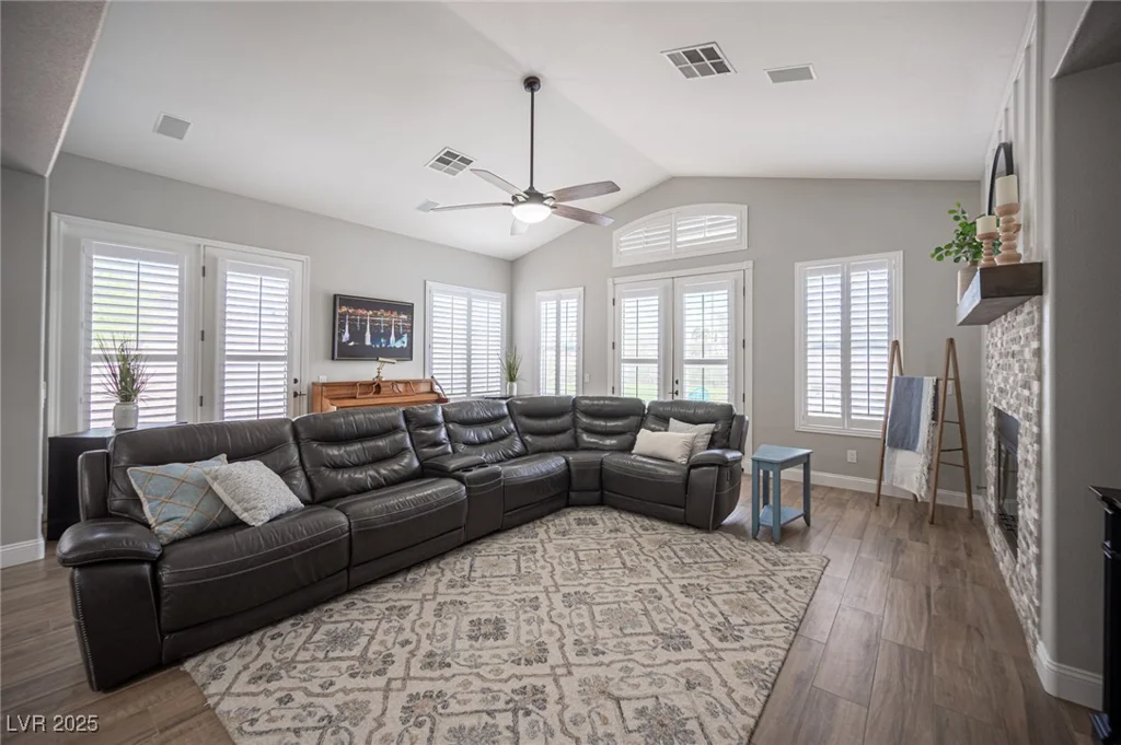 5815 Pristine Falls, Las Vegas, NV 89131