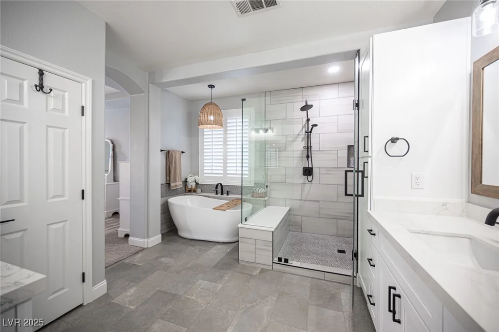 5815 Pristine Falls, Las Vegas, NV 89131
