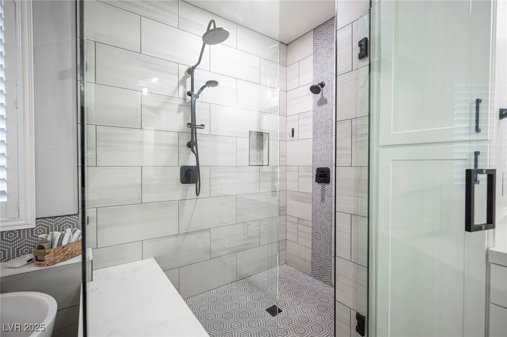 5815 Pristine Falls, Las Vegas, NV 89131