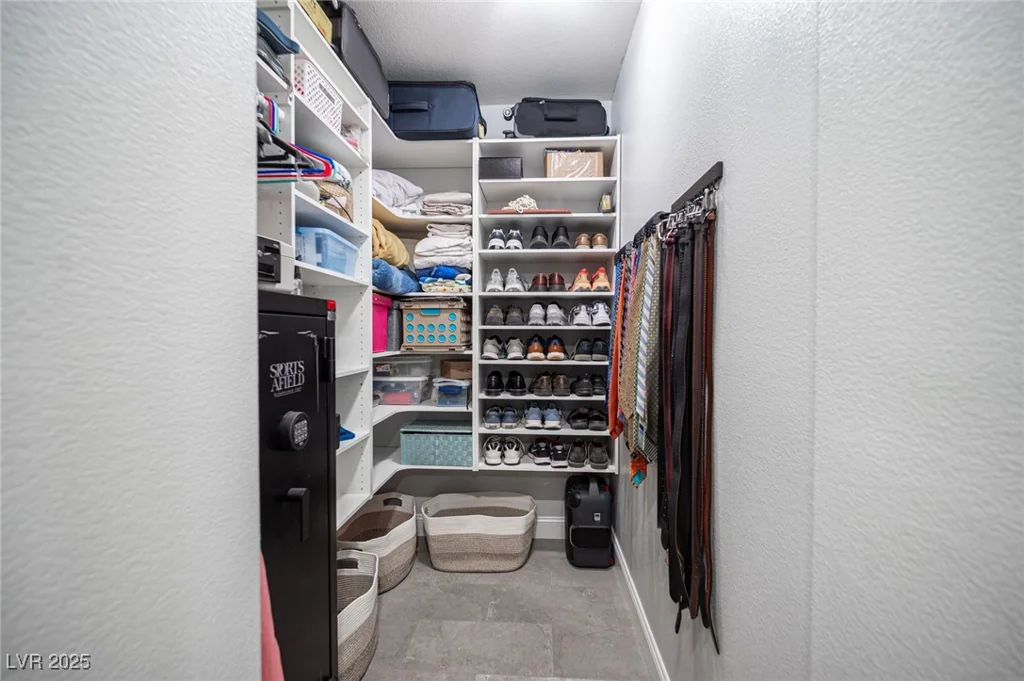 5815 Pristine Falls, Las Vegas, NV 89131