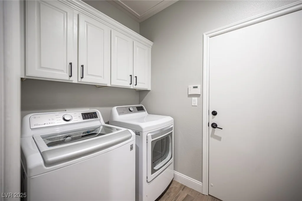 5815 Pristine Falls, Las Vegas, NV 89131