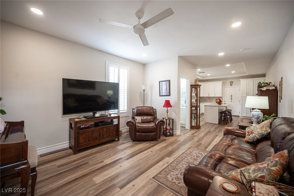 5815 Pristine Falls, Las Vegas, NV 89131