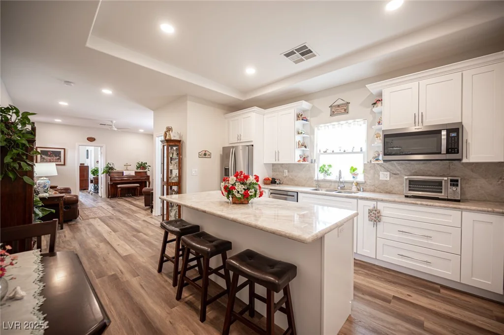 5815 Pristine Falls, Las Vegas, NV 89131