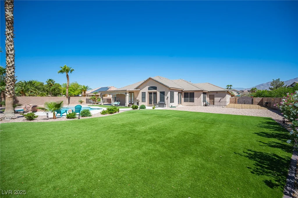 5815 Pristine Falls, Las Vegas, NV 89131