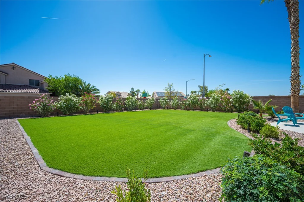 5815 Pristine Falls, Las Vegas, NV 89131