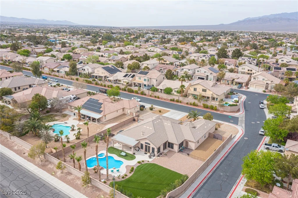 5815 Pristine Falls, Las Vegas, NV 89131