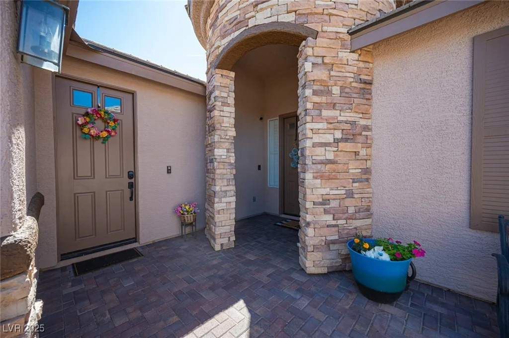 5815 Pristine Falls, Las Vegas, NV 89131