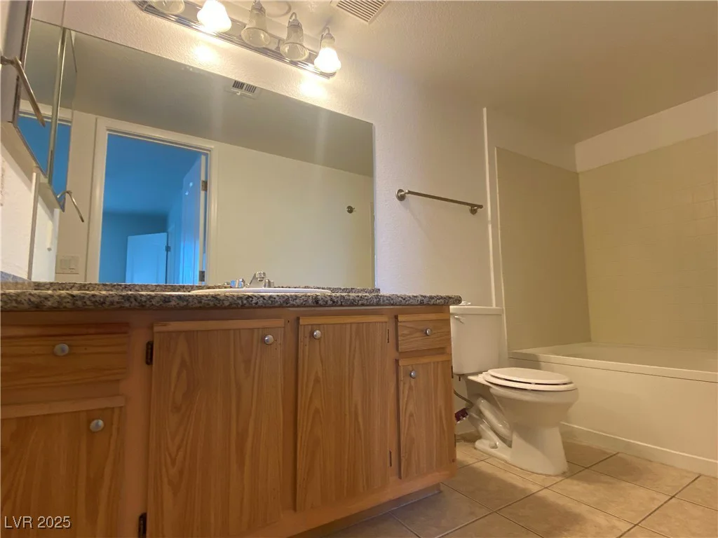 5055 Hacienda, Las Vegas, NV 89118